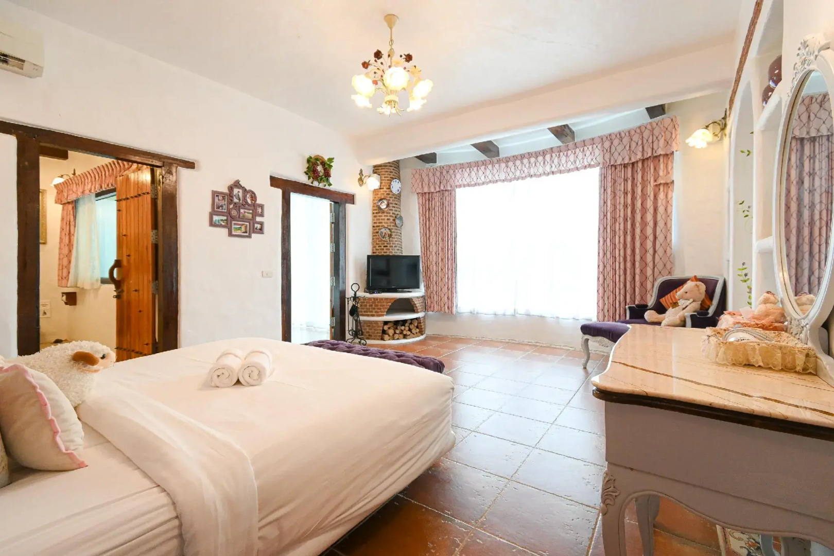 Swiss Valley Hip Resort