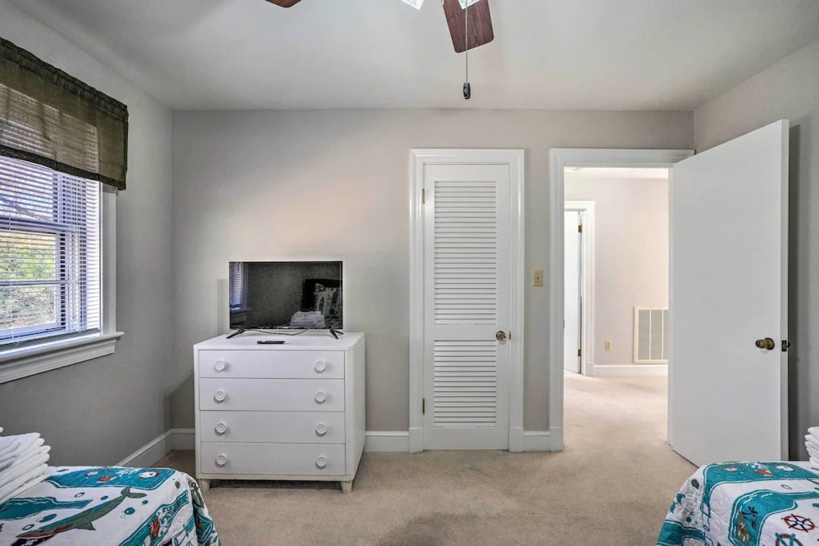 'the Oyster Bed' Retreat w/ Pool & Game Room