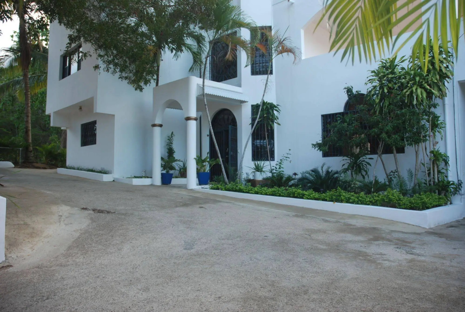 E&J Boutique Residences