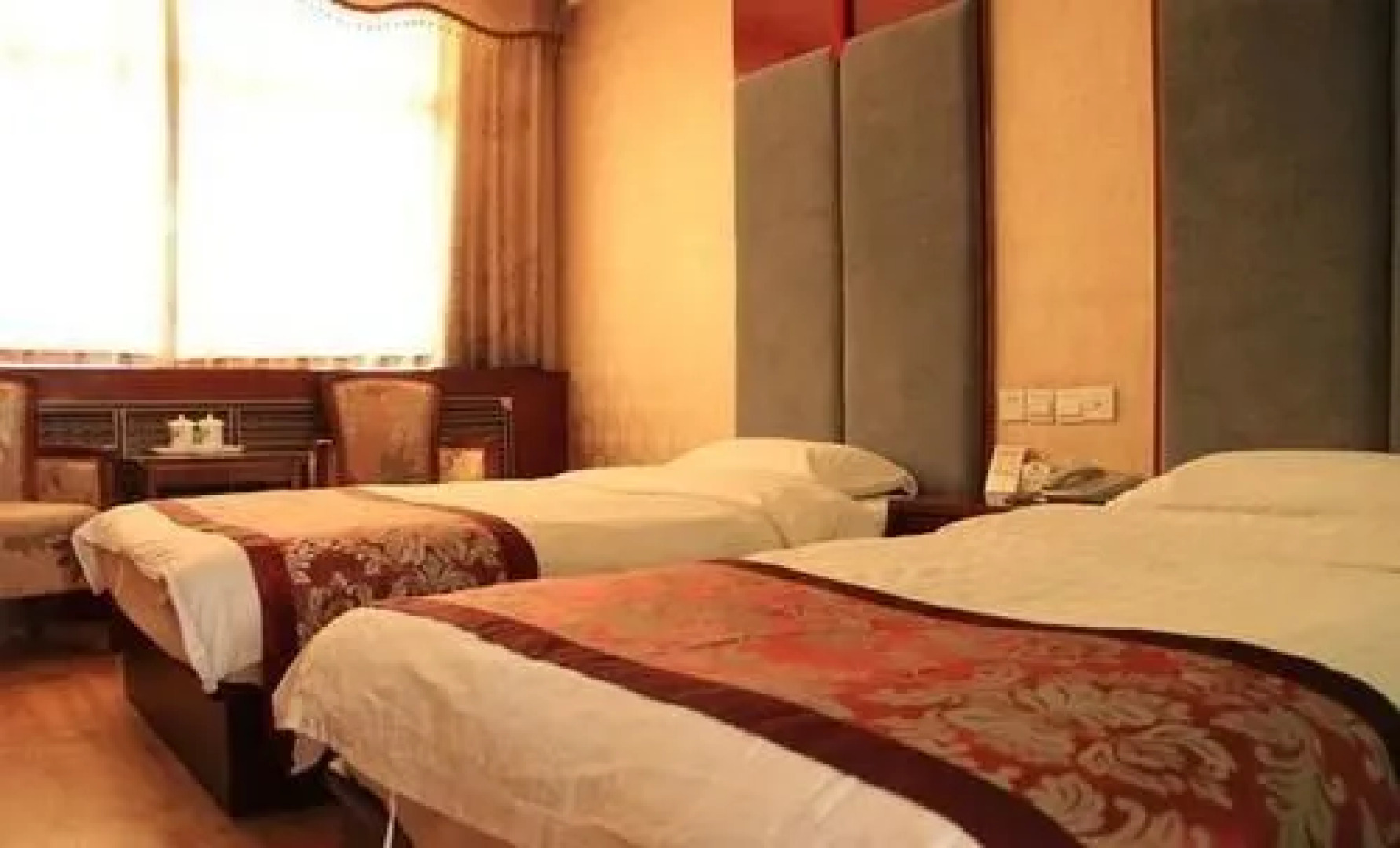 Shuixiangge Business Hotel