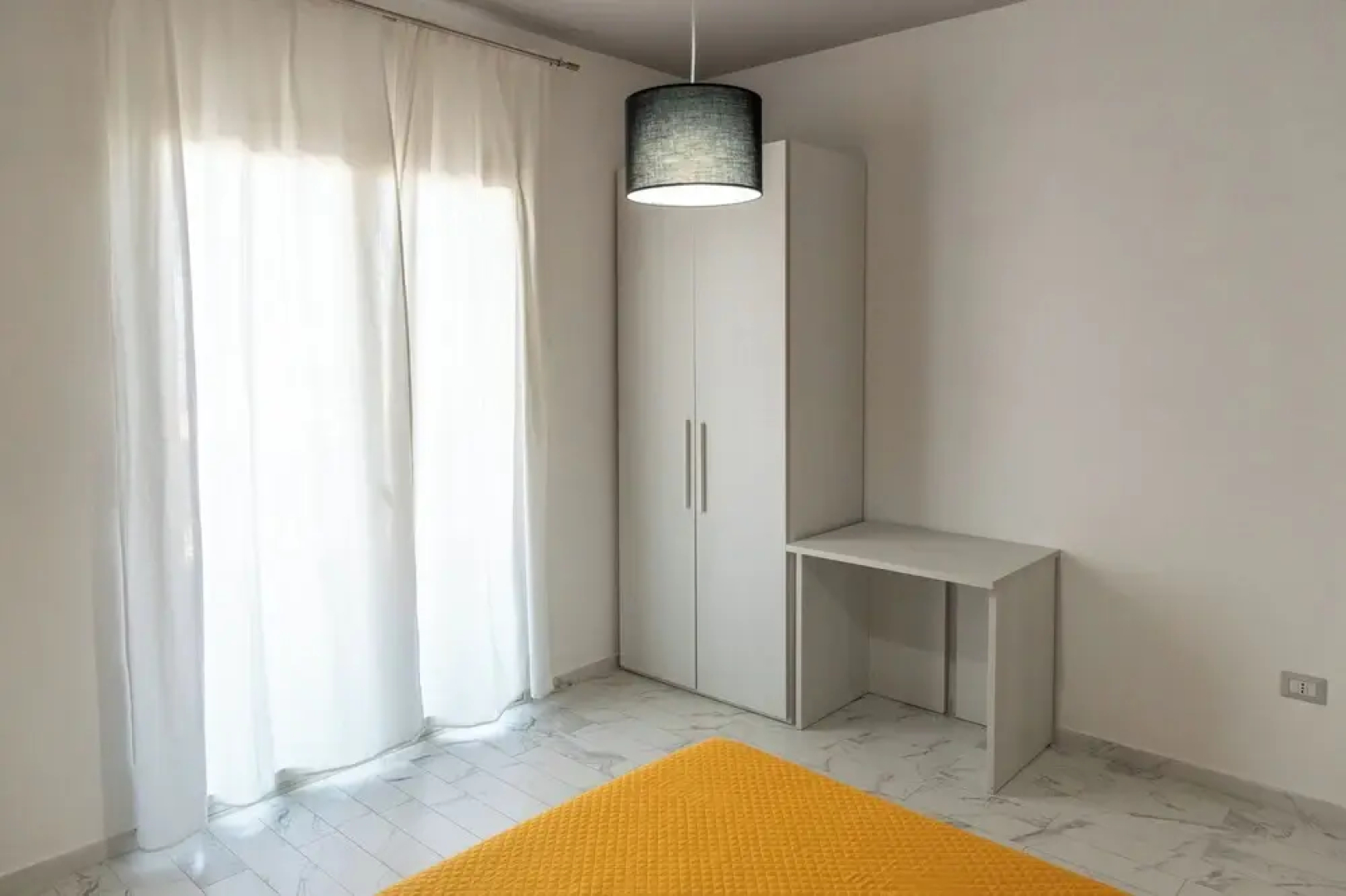 Residence con Piscina e Giardino