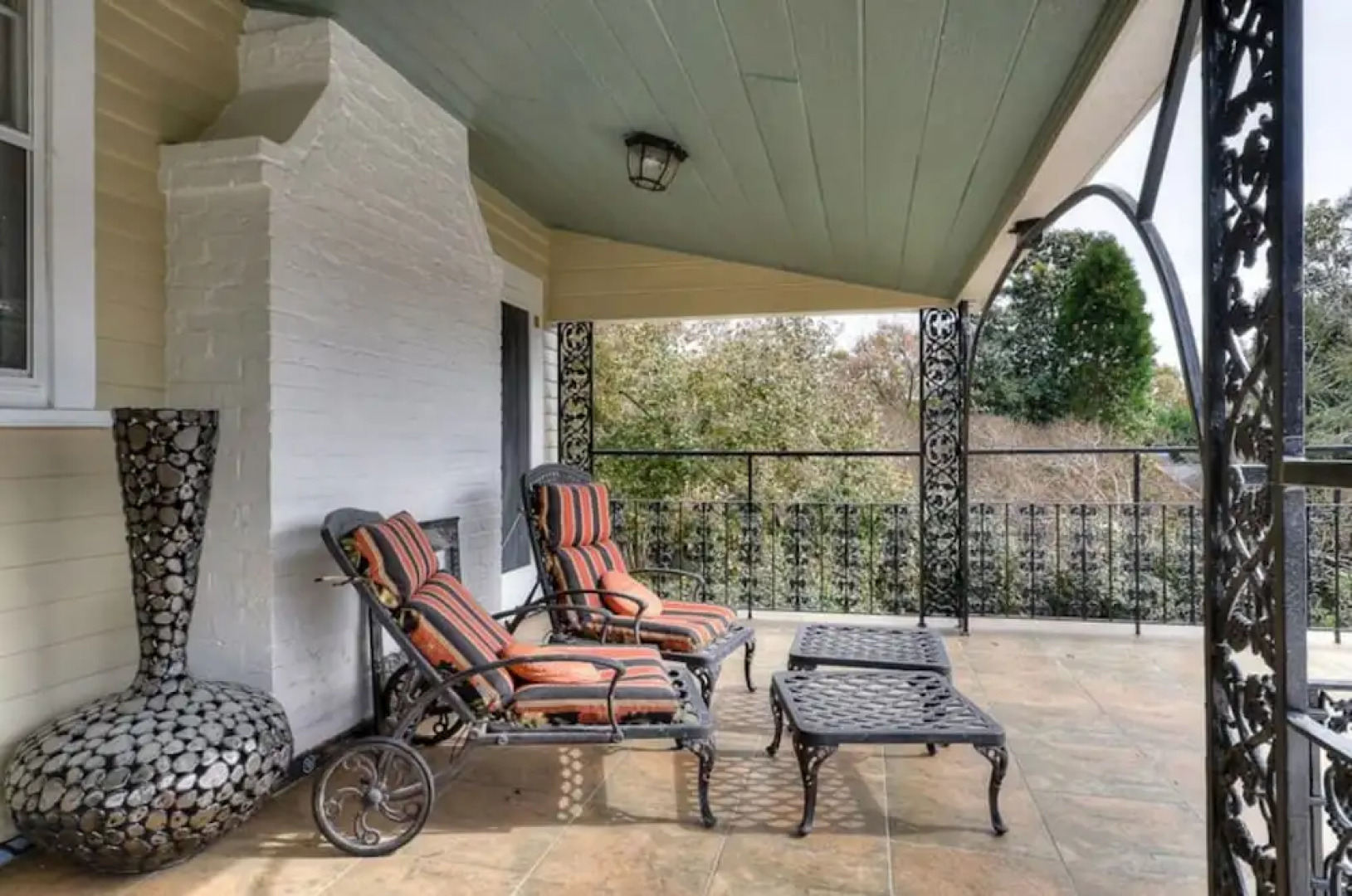 Clevedale Historic Inn and Gardens