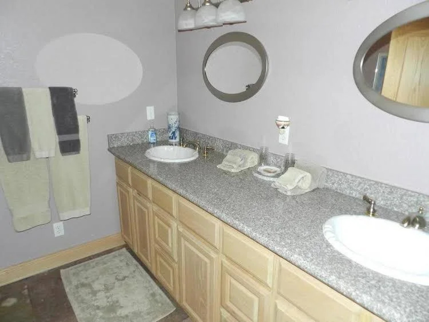 Moss Manor The River House