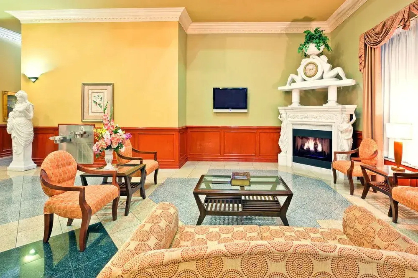 Holiday Inn Hotel & Suites Hattiesburg-University