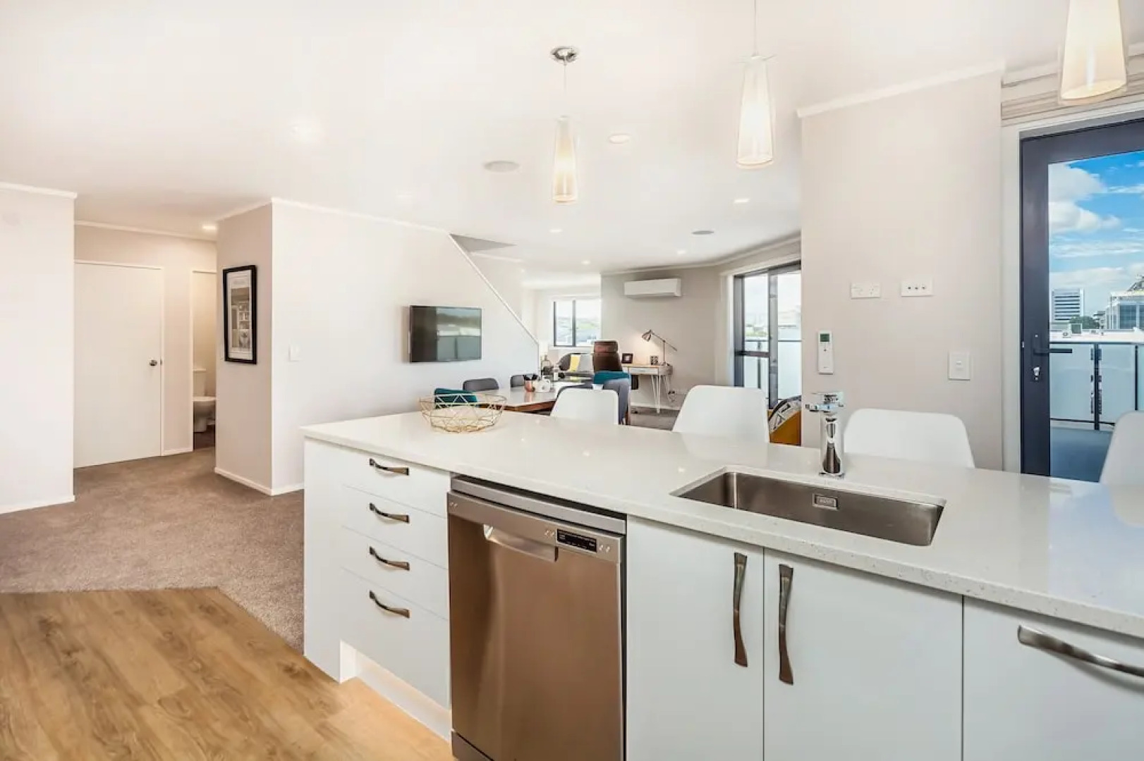 Central Manukau Hideaway