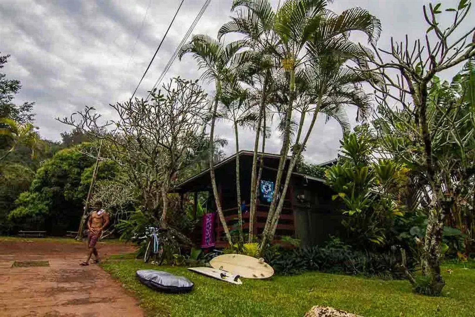 Backpackers Vacation Inn and Plantation Village