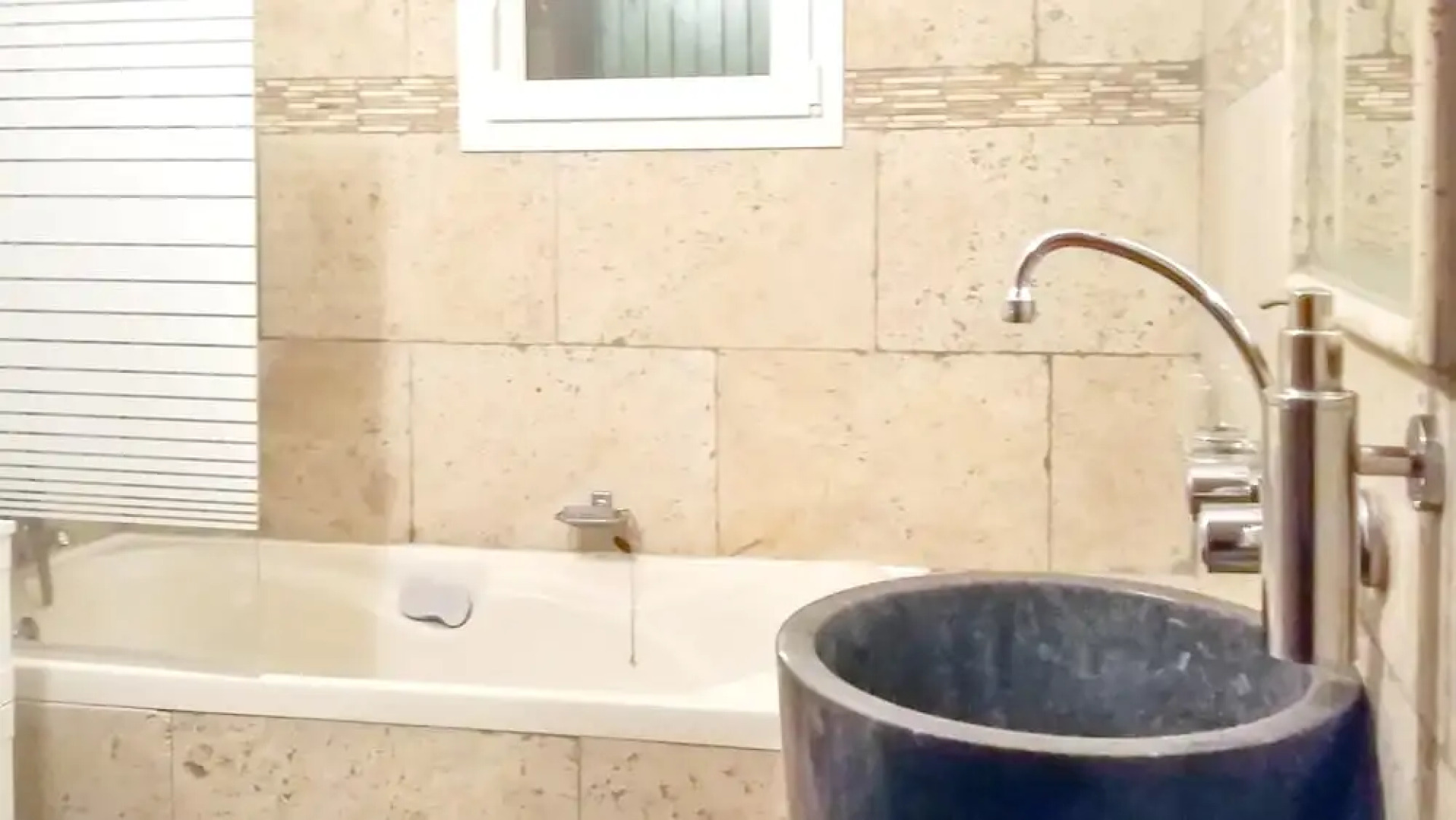 House With 2 Bedrooms in Revest-des-brousses, With Wonderful Mountain