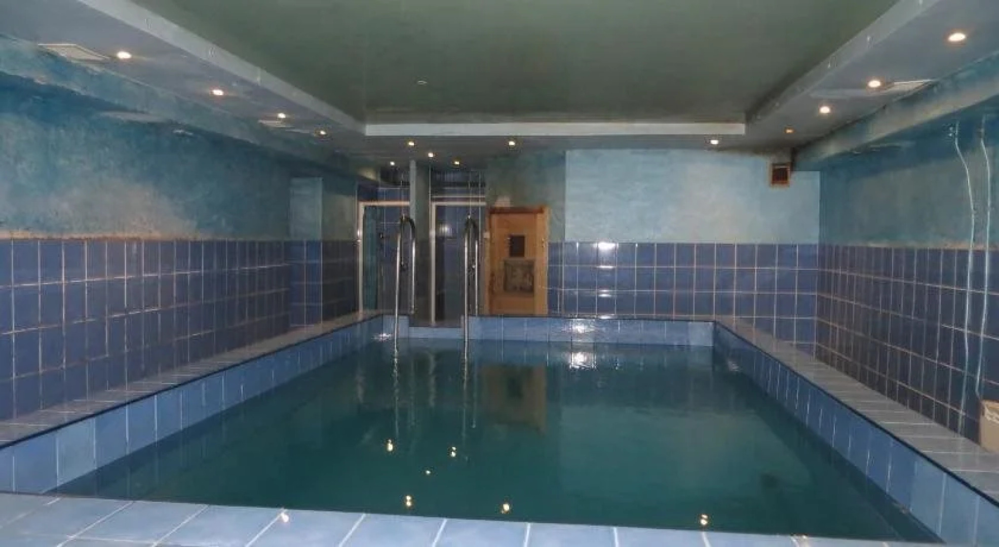 Меблированные комнаты Аура