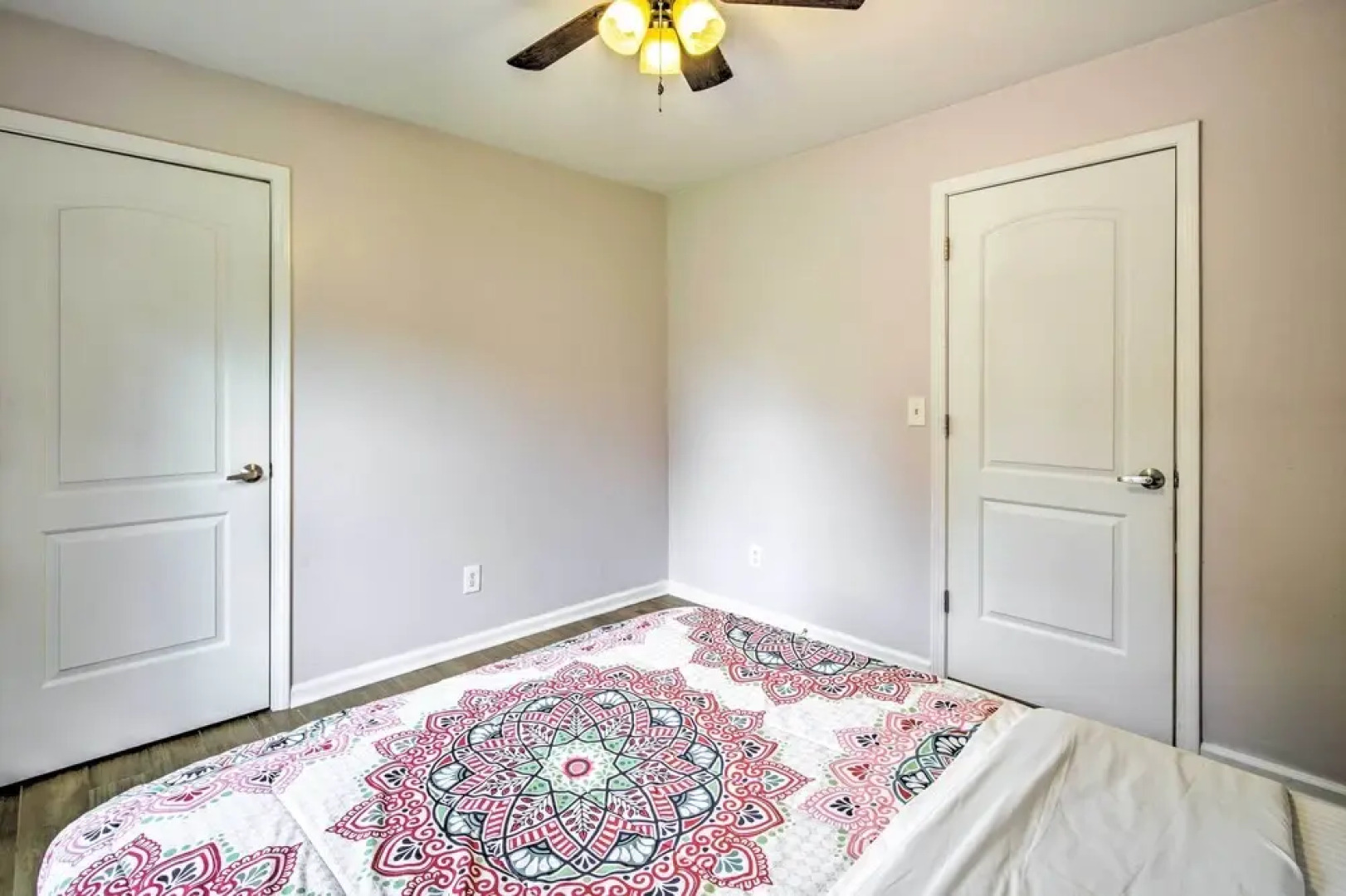 Picturesque Kennesaw Home w/ Private Backyard