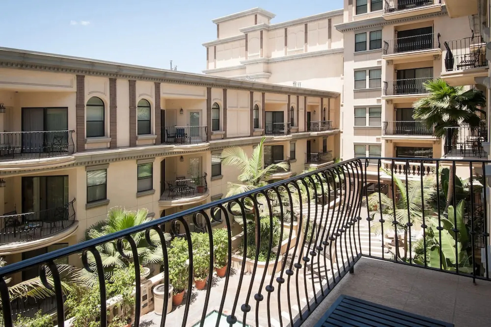 Sunshine Suites at 616 St. Paul