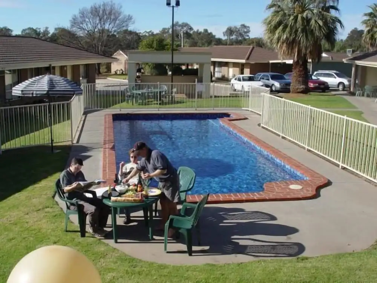 Jacaranda Motel & Holiday Units