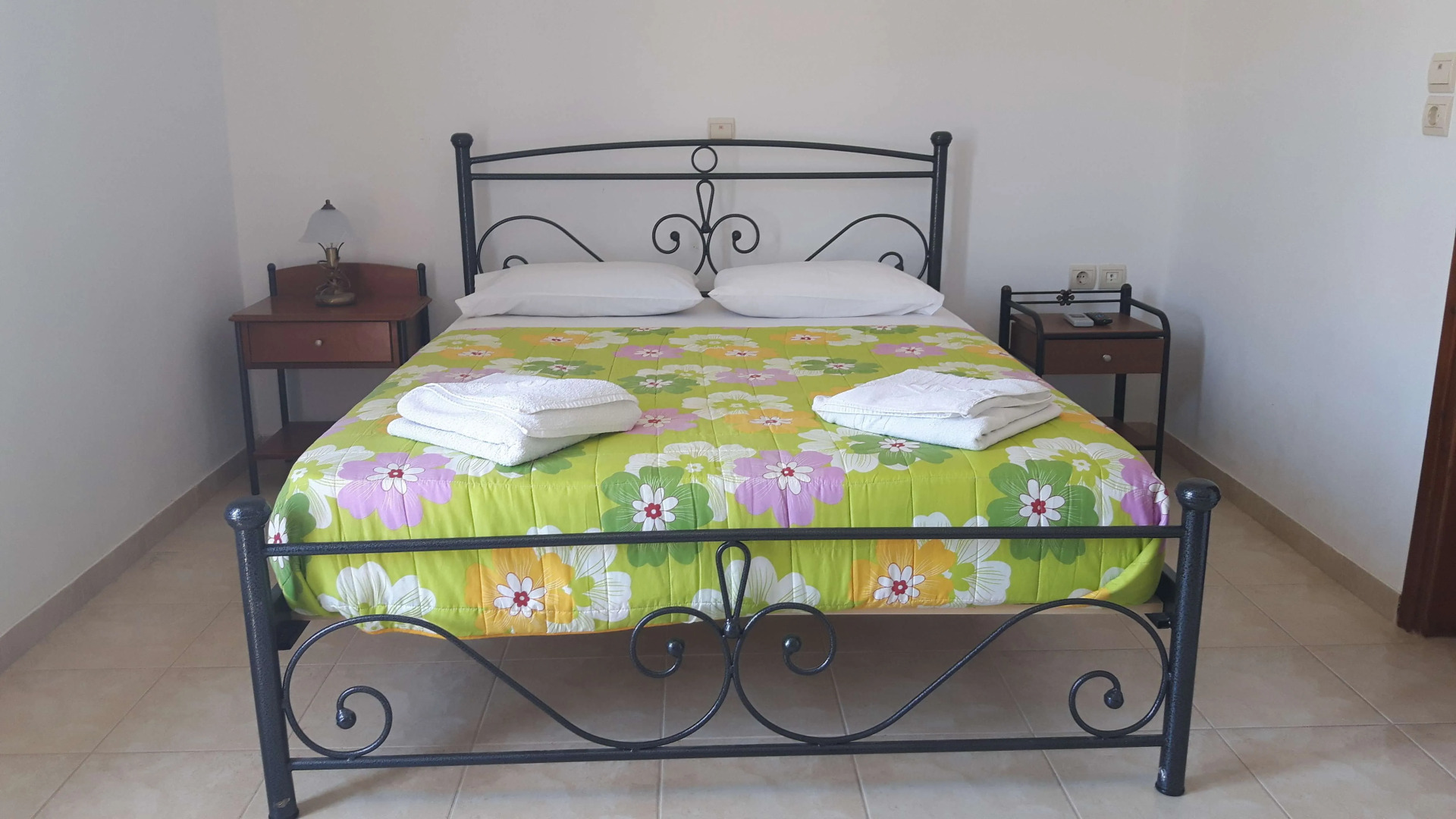 Depis Plaka Studios Naxos