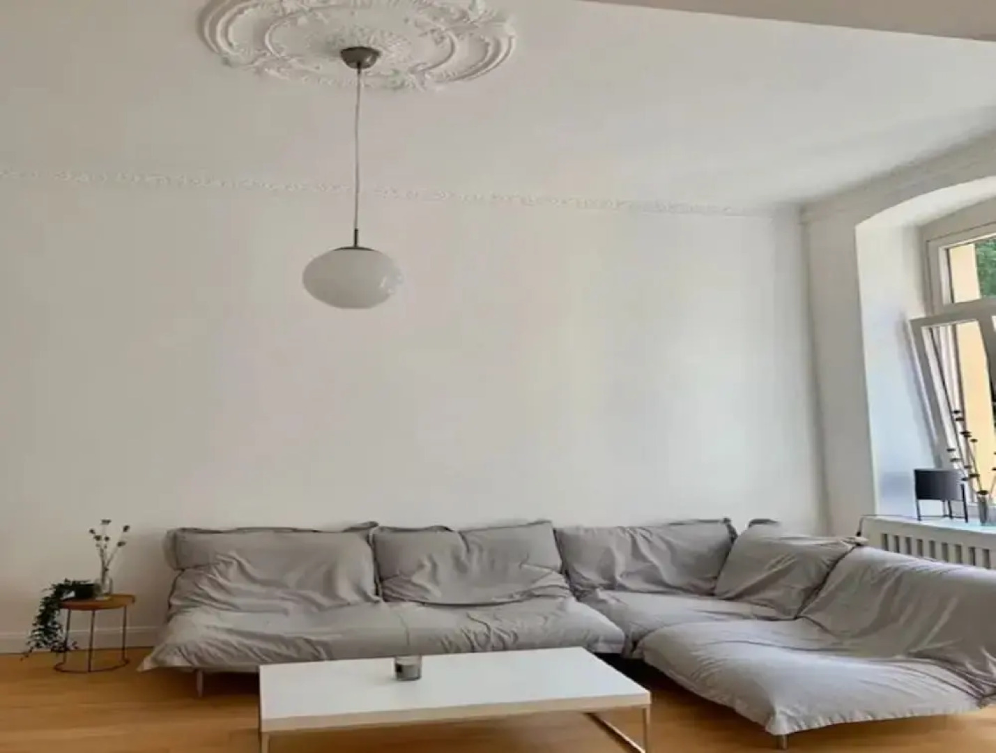 Inviting Holiday Home With Balcony or Terrace