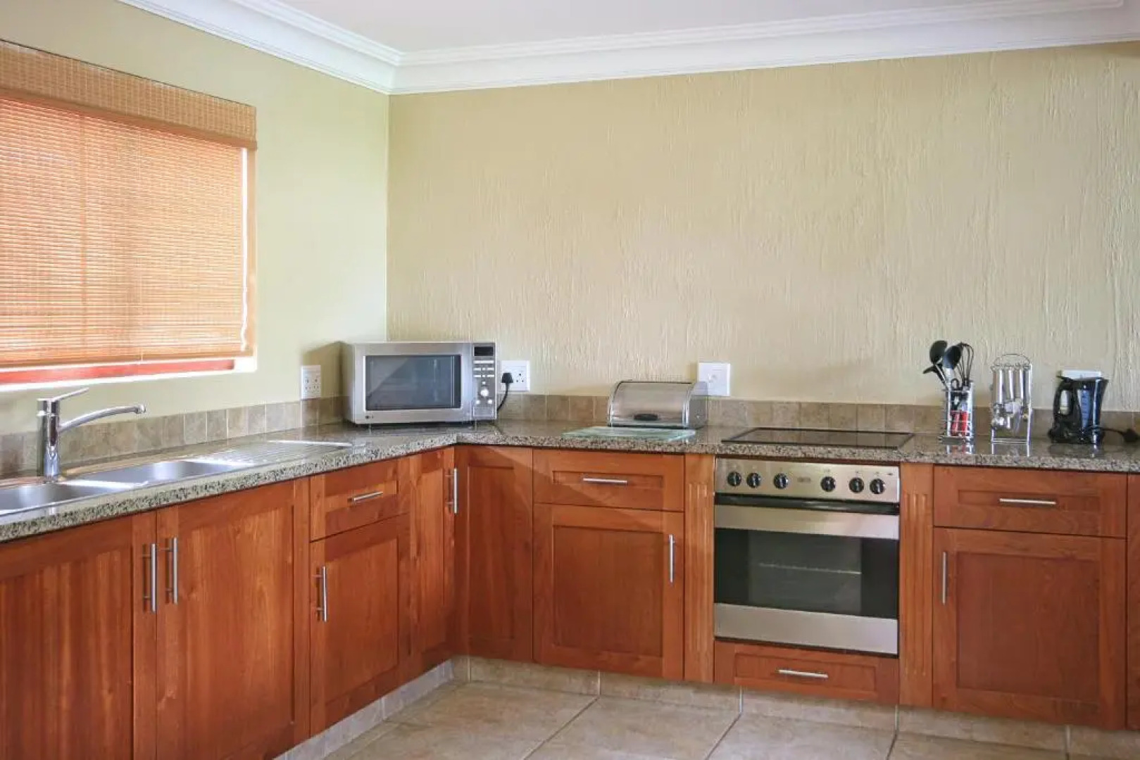 Champagne Castle Hotel