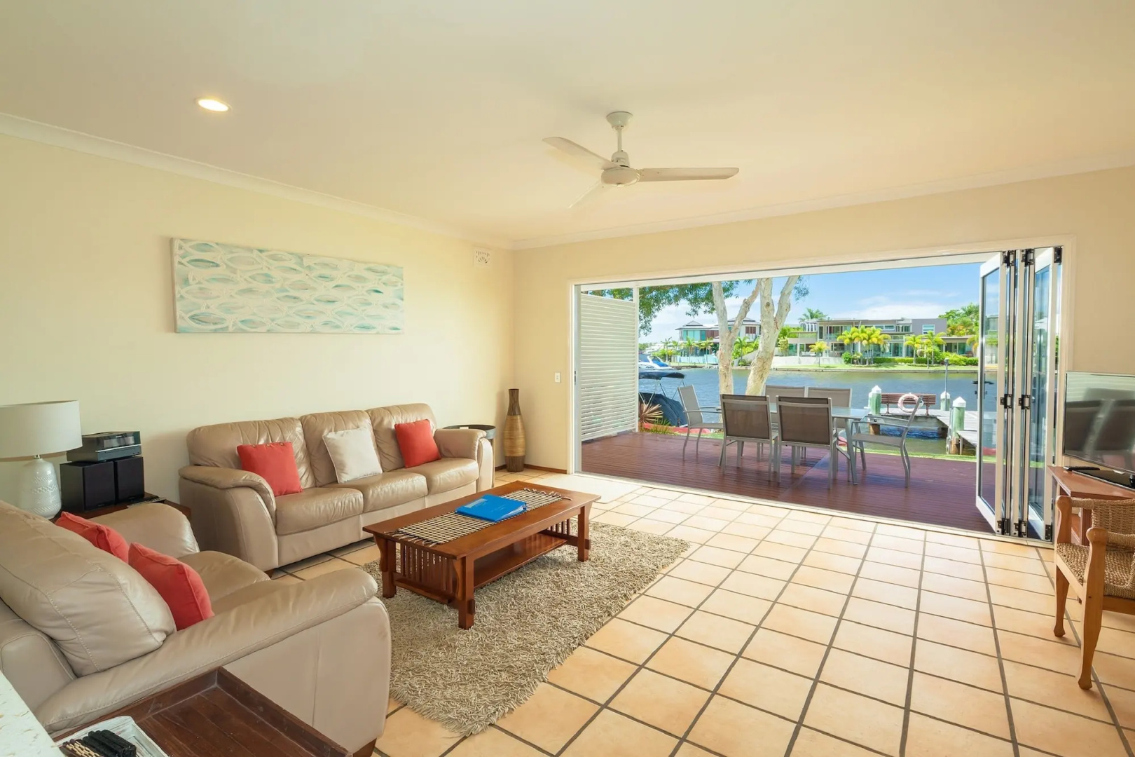 Noosa Entrance Waterfront Resort