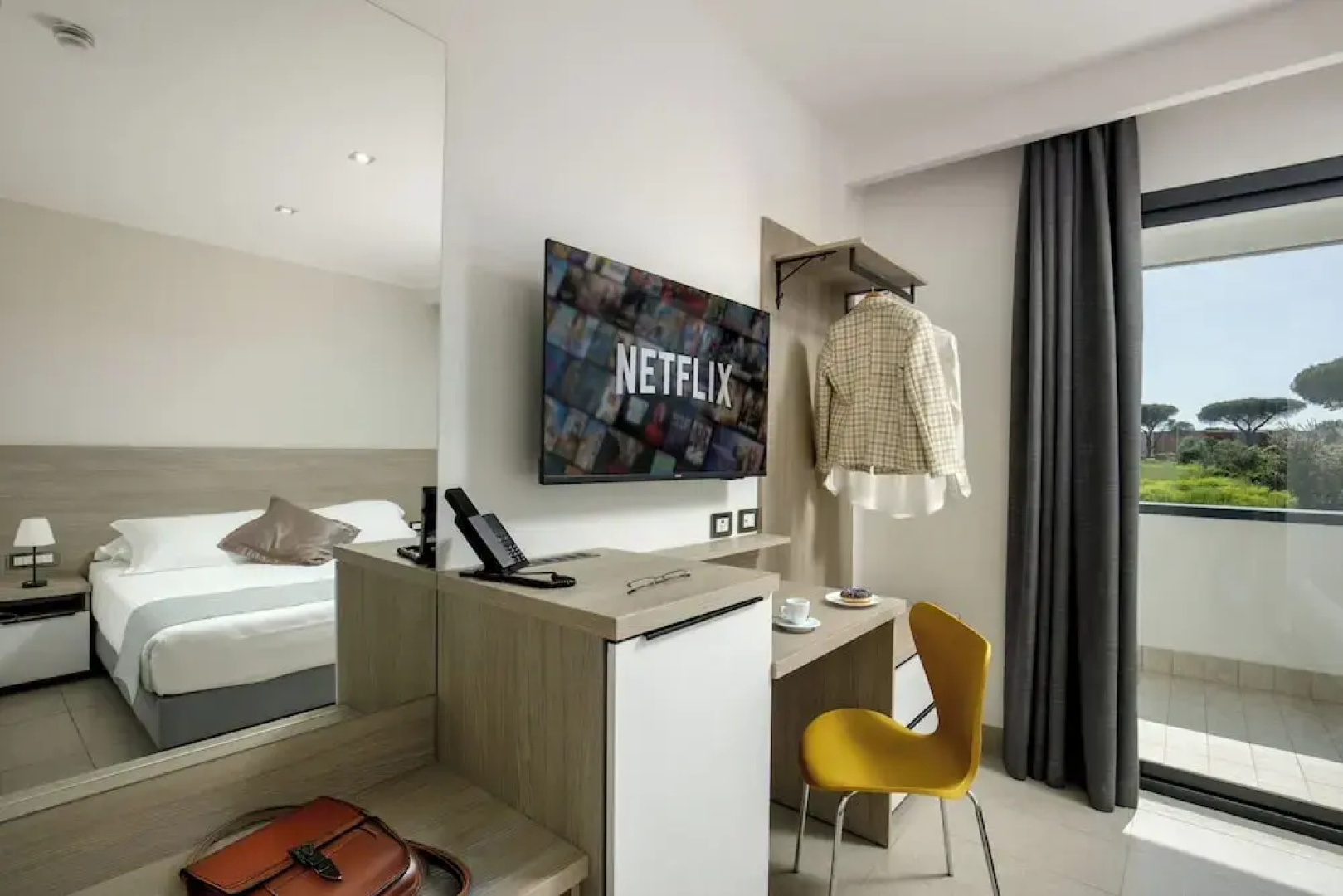 Simon Hotel Aprilia