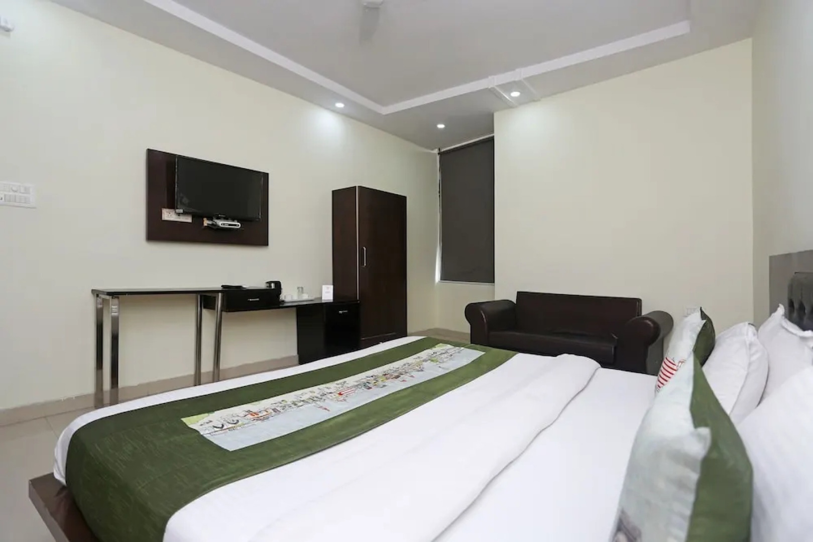 OYO 9565 Hotel New Shiv Murti