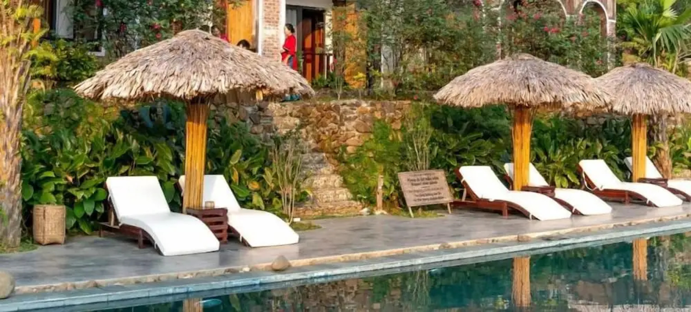 Glamorous 2B2BA with patio views and gym