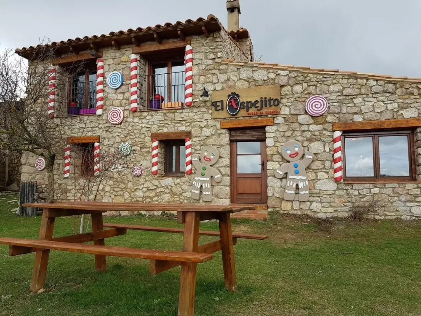 House With 2 Bedrooms in Corachar, With Wonderful Mountain View, Balcony and Wifi Near the Beach