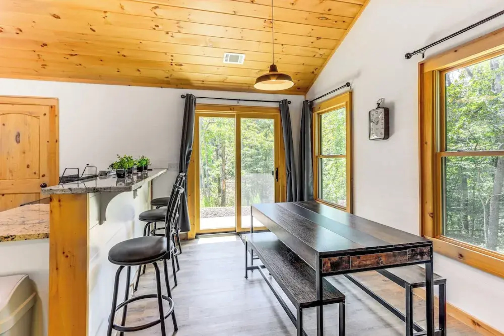 Mccaysville Cabin: Fire Pit, BBQ + More!