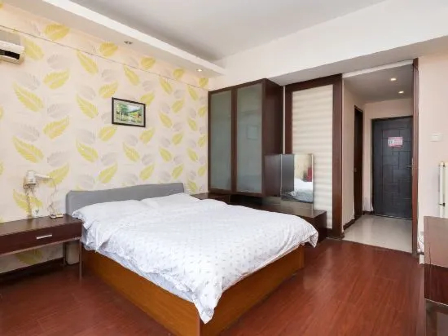 Baolong Apartment Hotel