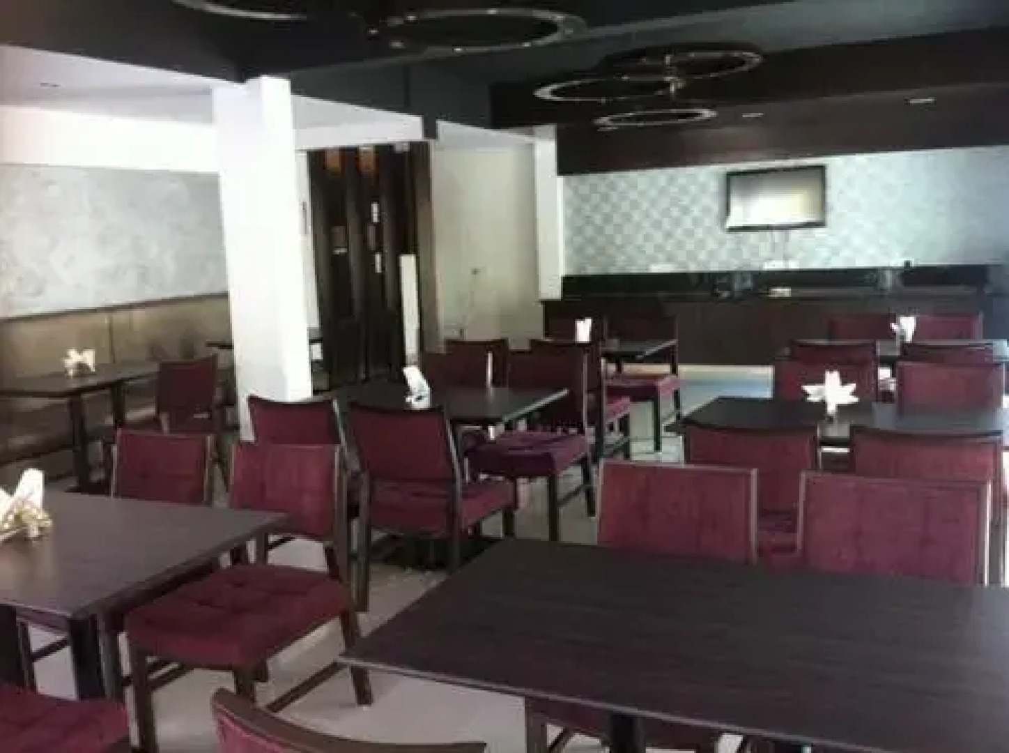 Oyster Airport Hotel