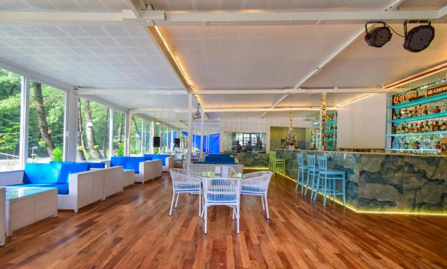 Moksha Riverside Resort Kasol