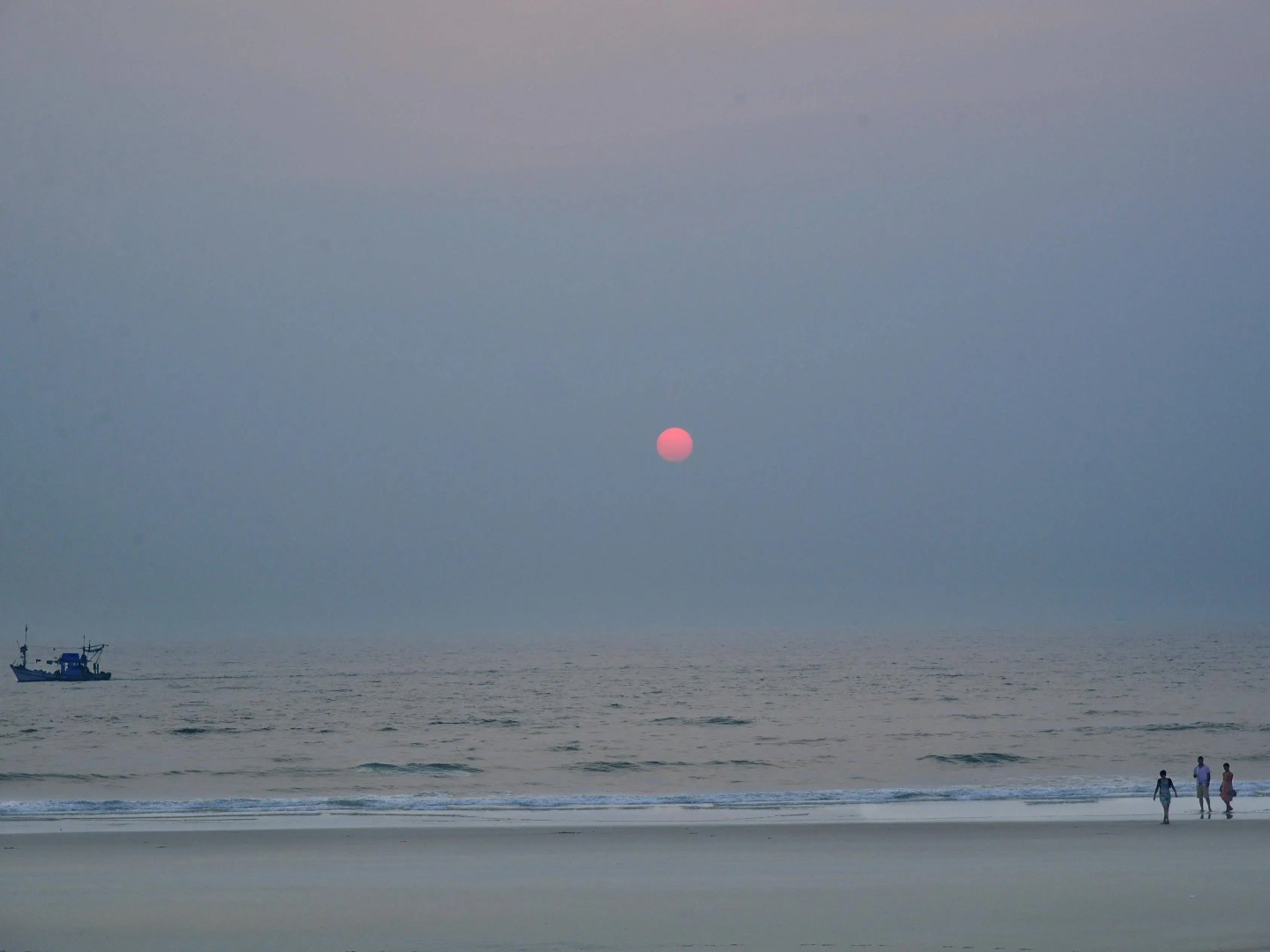 Majestic Beach Comforts