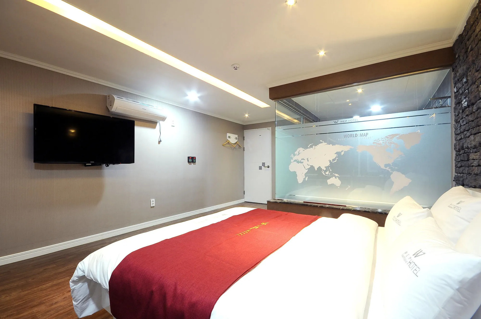Hotel WEP Gimhae