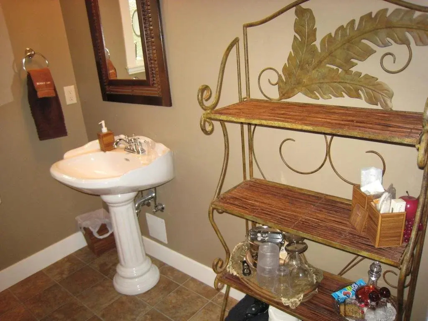 Yellow Rose Bed & Breakfast