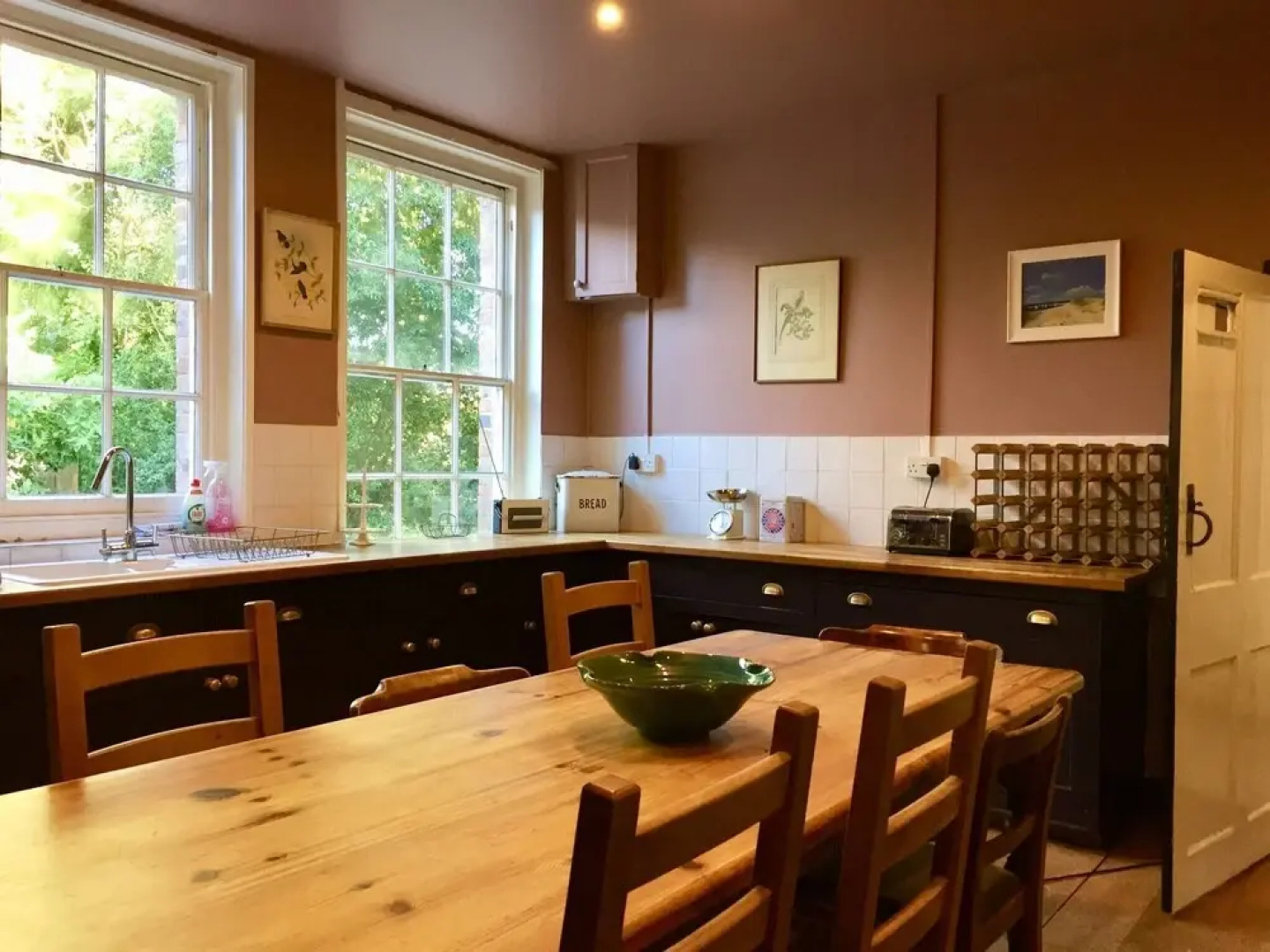 Manor House Moreton - Entire Holiday Home