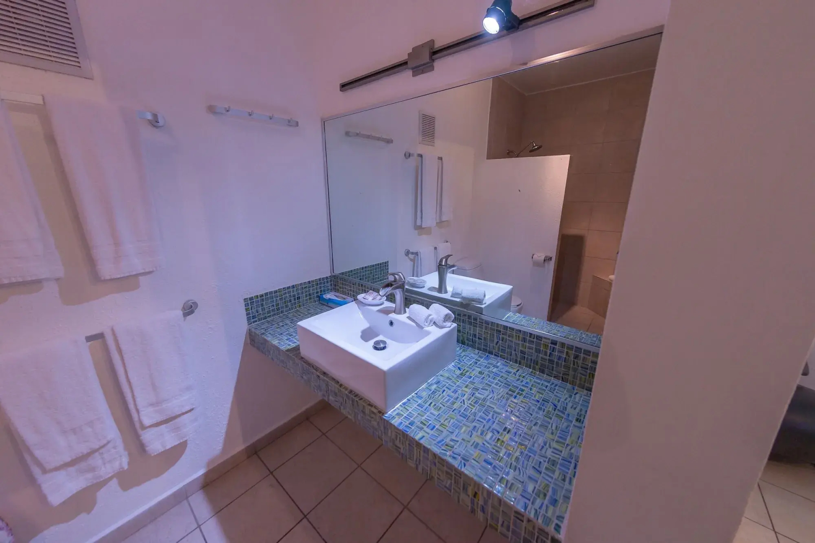 Casa Verde Hotel - Steps to the Beach | Pool, Restaurant & Bar