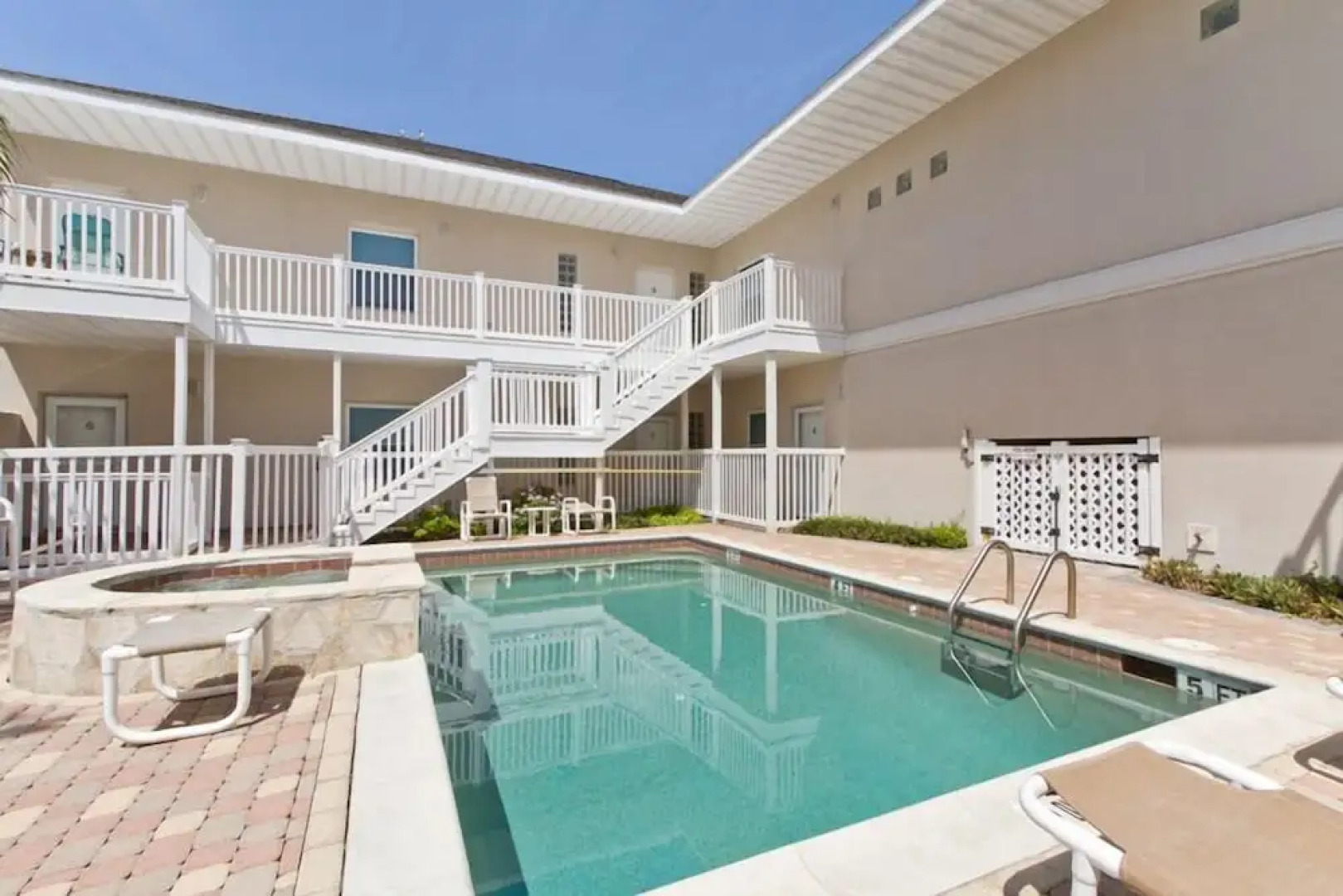 Los Cabos III Condominiums by Cheap Getaway