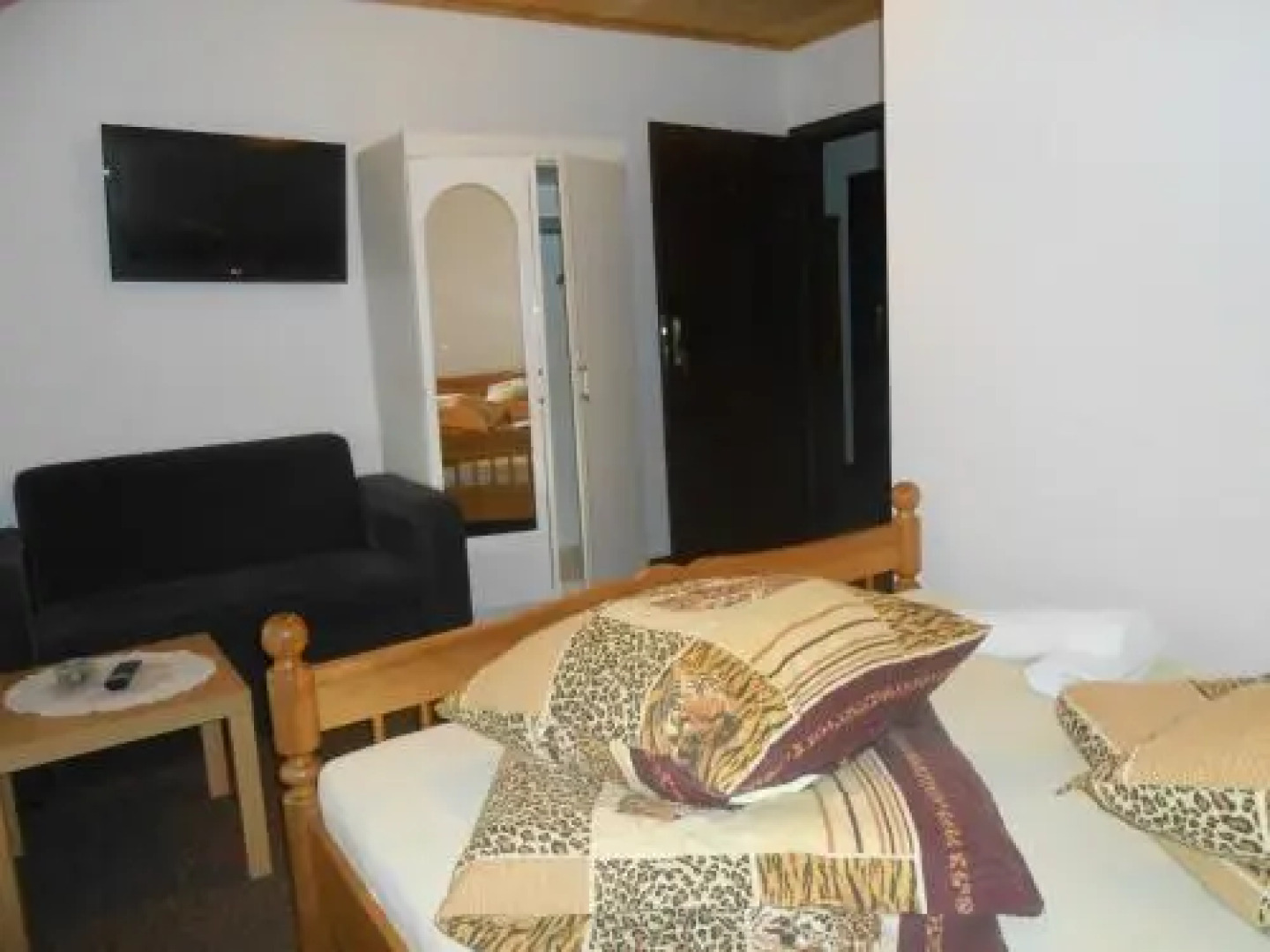 Magdalenka - pokoje w centrum