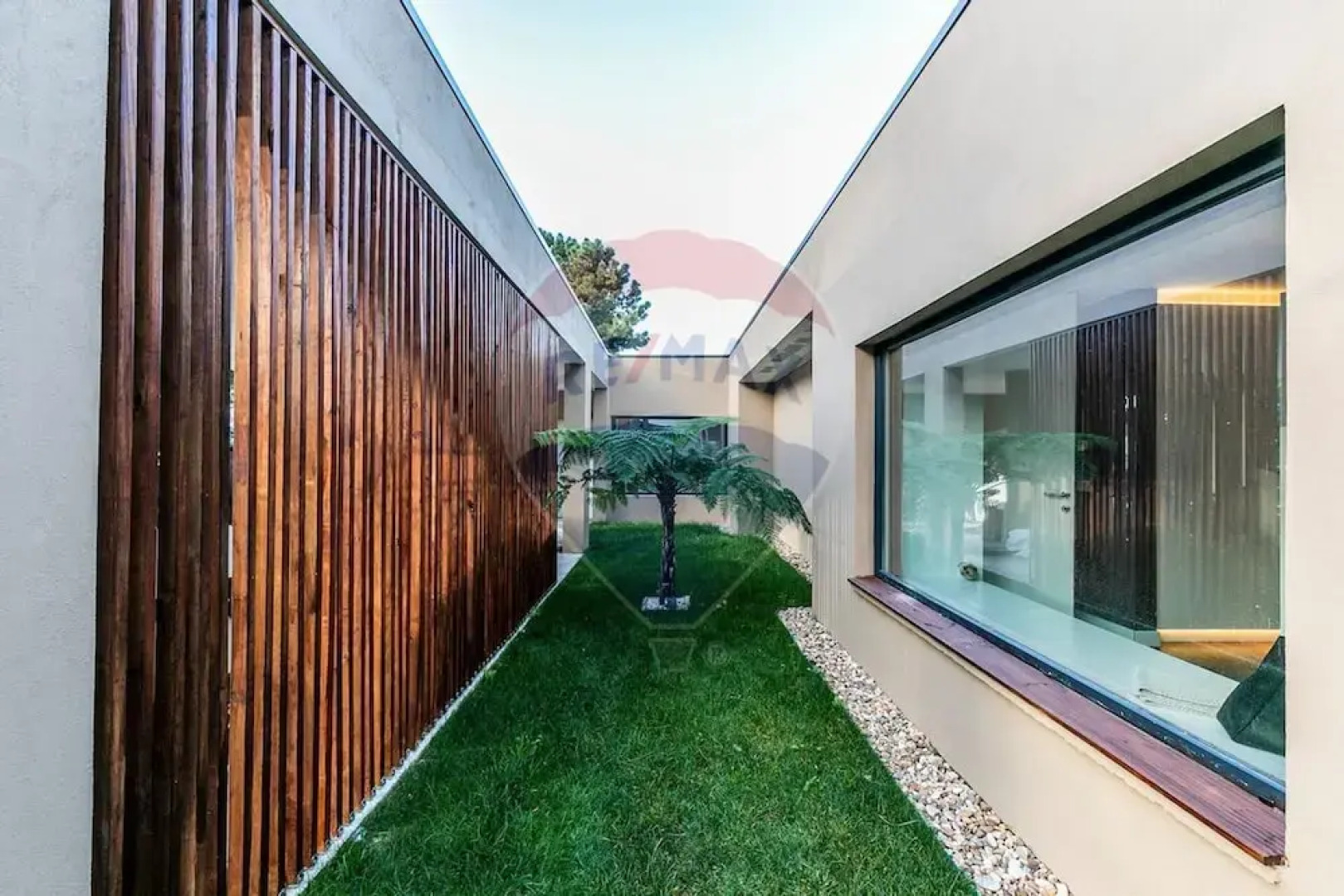 Modern 4-bed Villa 4K Beach 30k Lisbon