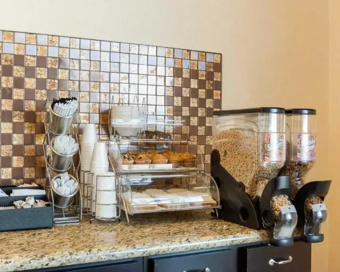 Econo Lodge Russellville I-40