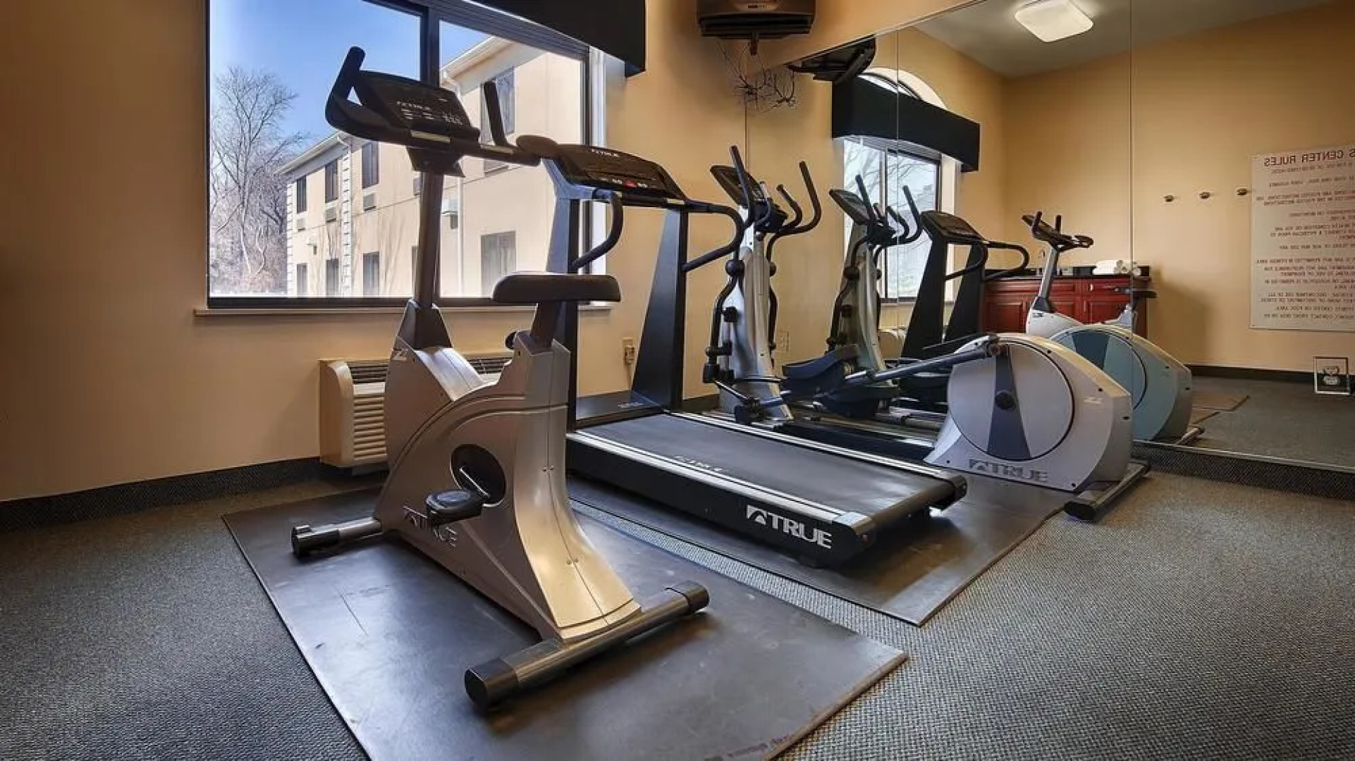 Holiday Inn Express & Suites Williamstown - Glassboro