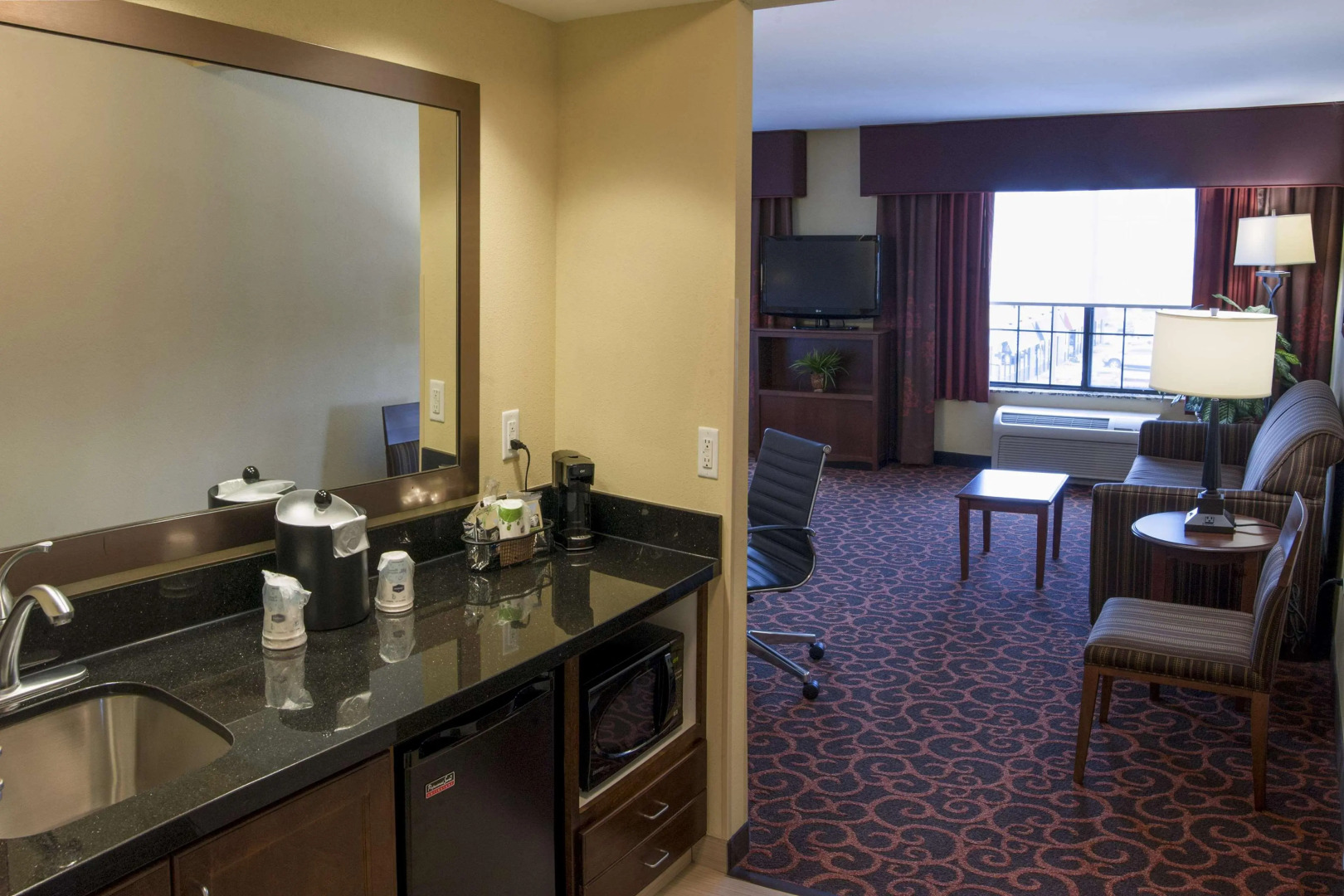 Hampton Inn & Suites Watertown