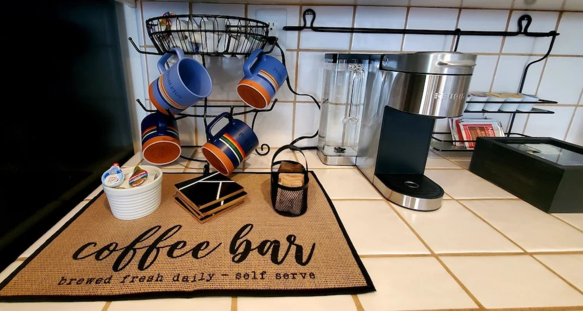 Kern River Retreat - Walk To River & Downtown! 3 Bedroom Retreat by RedAwning