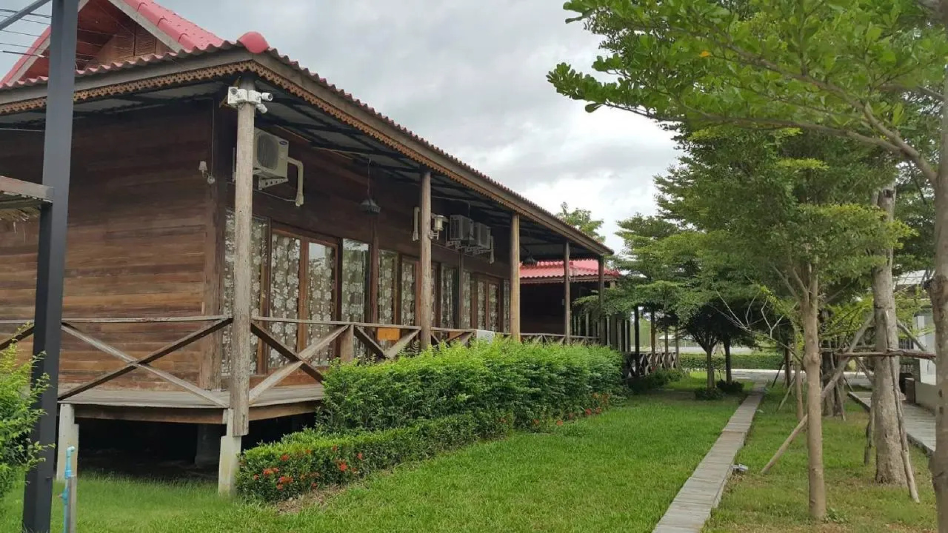 Ingaun Resort Kanchanaburi