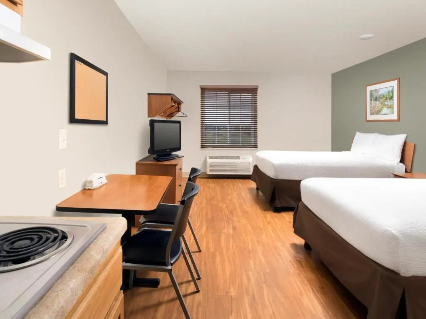 Extended Stay America Select Suites - Wichita - Airport