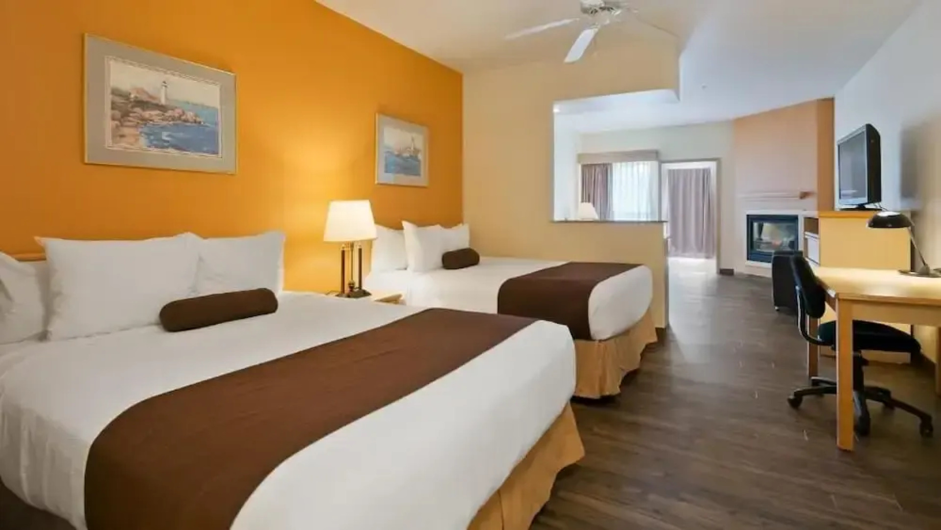 Lighthouse Suites Inn