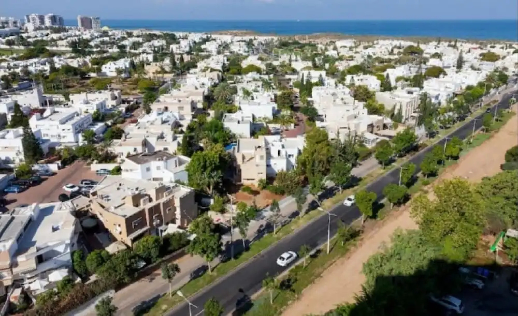 Modern Apartment With Sea View