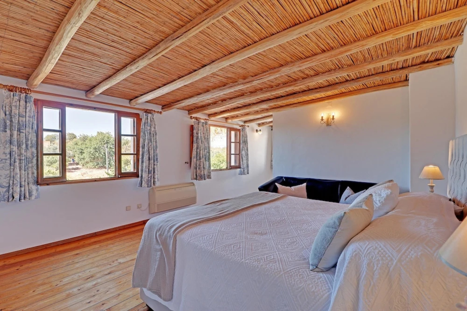 Quinta Grande de Boliqueime by Portucasa