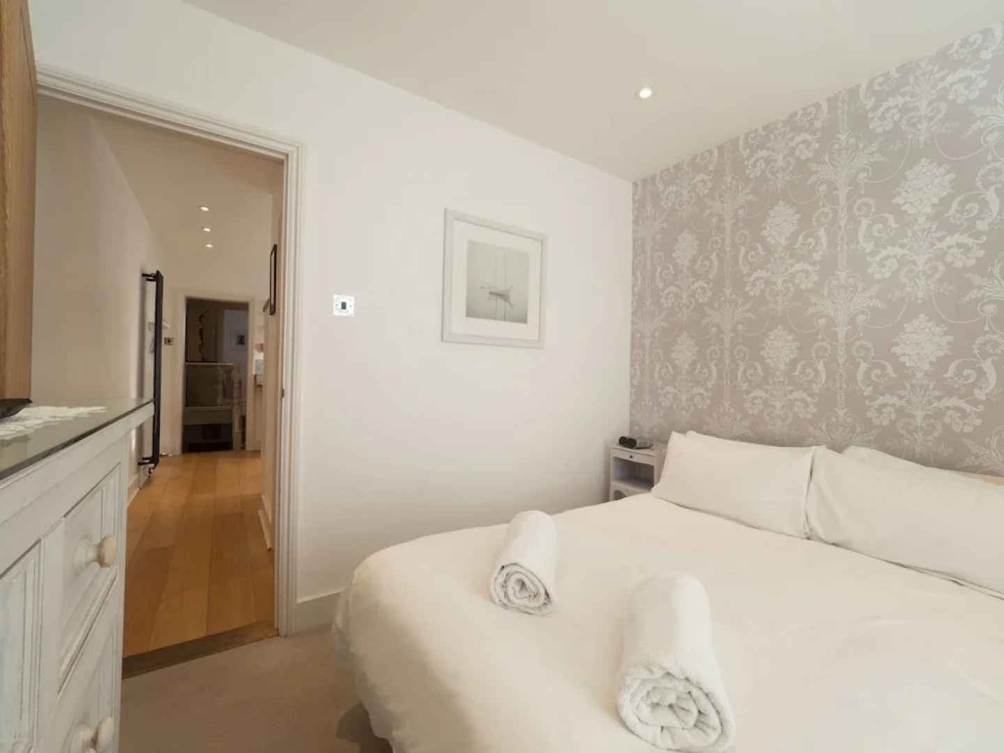 Sail Away - 2-Bed Apartment by the Beach