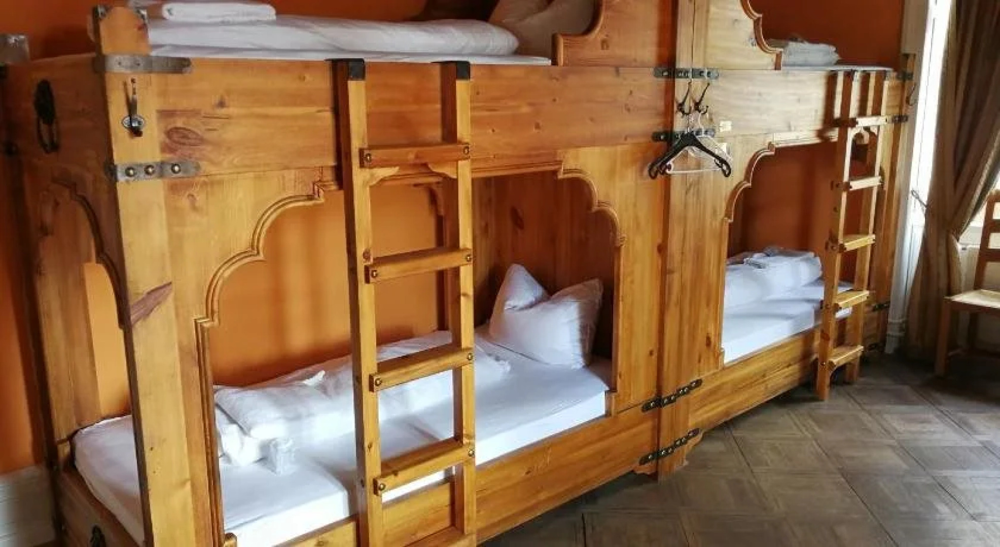 Crossbox Pub+Backpacker