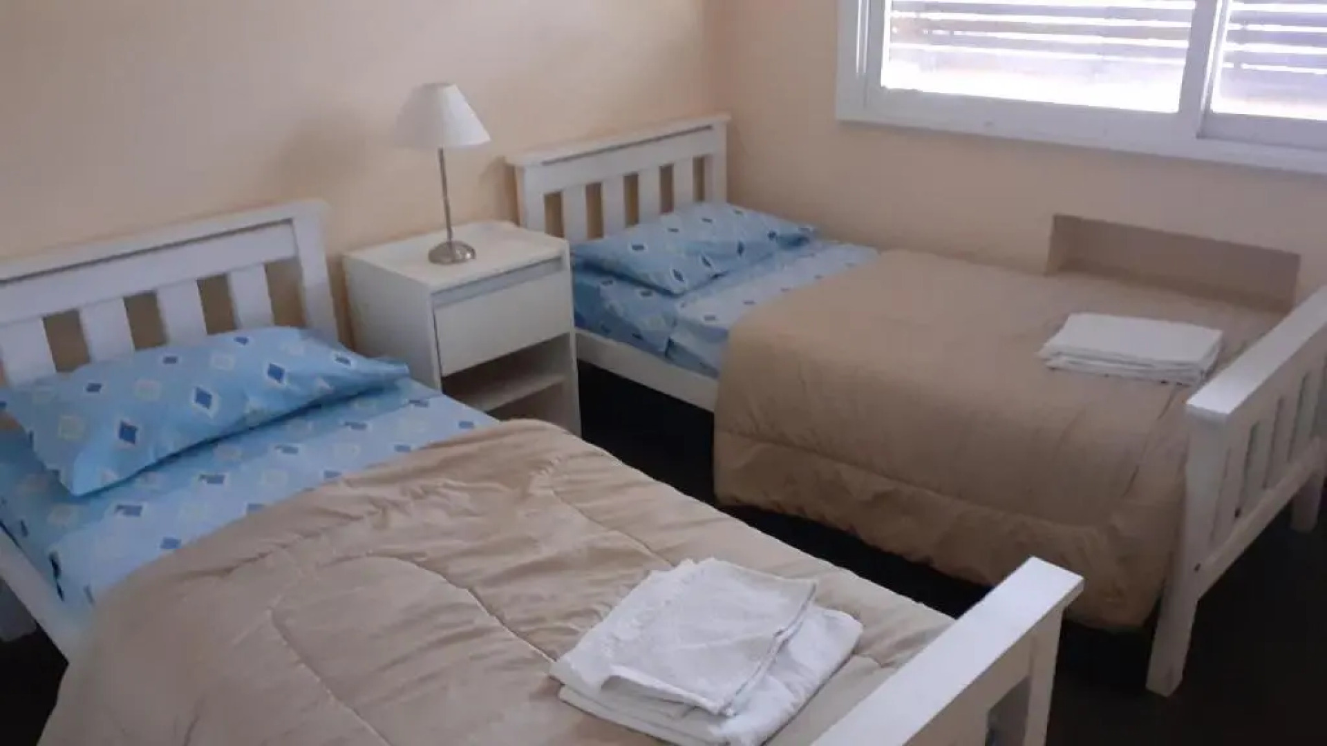 Danny ap - Amplio y cómodo - 18 min Aeropuerto - Zona de Restos - Parking