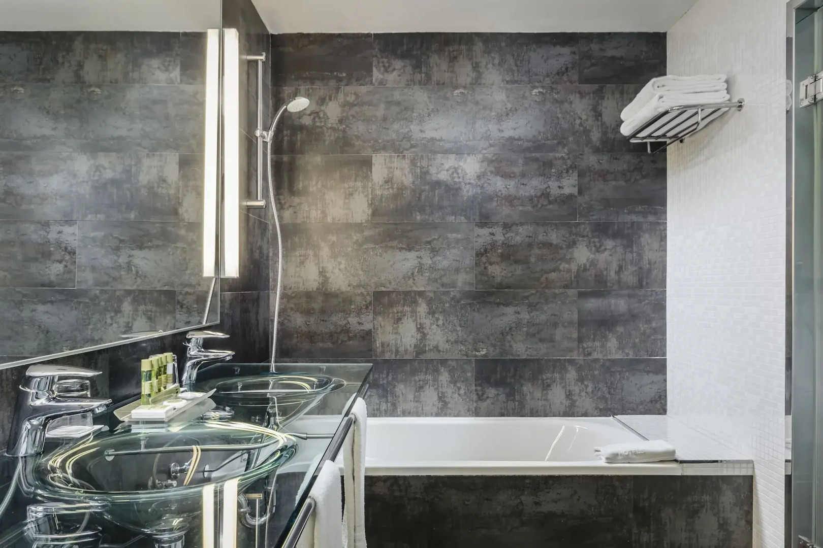 Eurostars Asta Regia