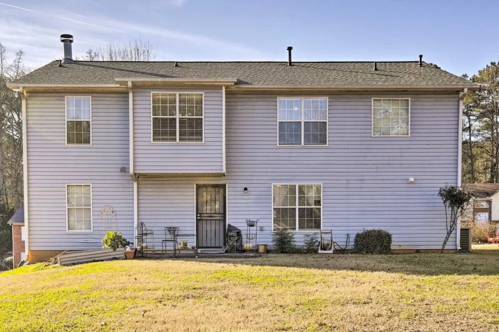 Updated Lithonia Cottage ~ 7 Mi to Stone Mtn!