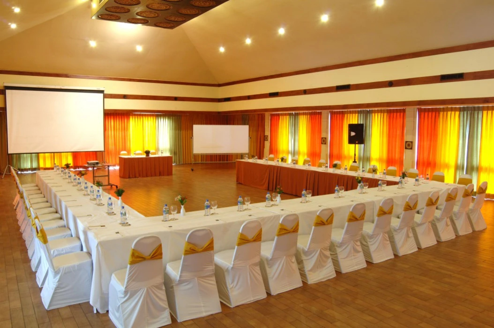 Отель Amaya Hills Kandy